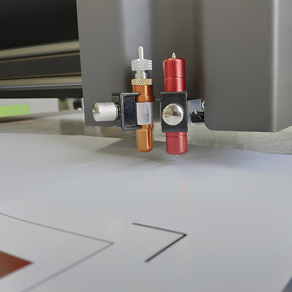 Двойна режеща и биговаща глава